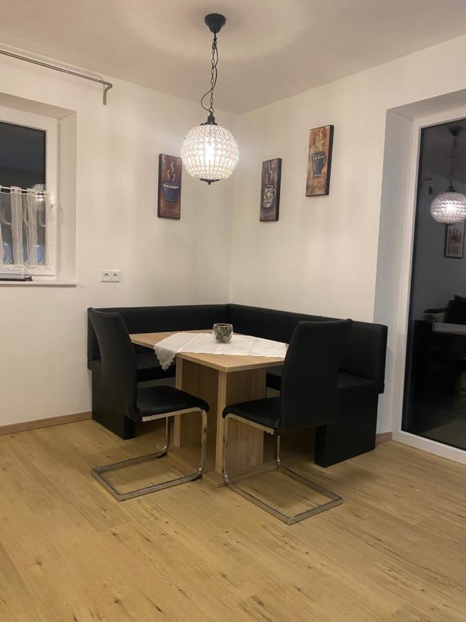 Wohnung City Nord Mit Balkon Herzogsdorf Exteriör bild